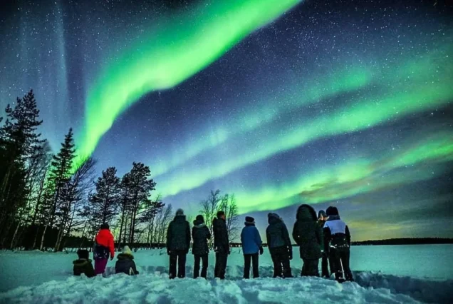 Glass Resort Jakuzi ve Saunalı Oda Konaklamalı Lapland